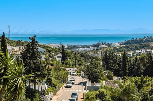 4 quarto Moradia para venda em Estepona com piscina garagem - 1 500 000 € (Ref: 9824684)