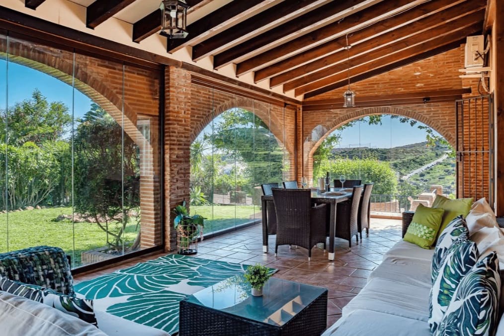 4 quarto Moradia para venda em Estepona com piscina garagem - 1 500 000 € (Ref: 9824684)