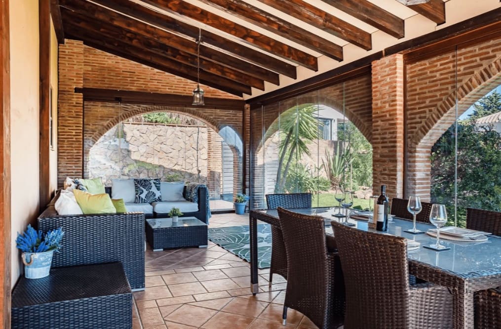 4 quarto Moradia para venda em Estepona com piscina garagem - 1 500 000 € (Ref: 9824684)
