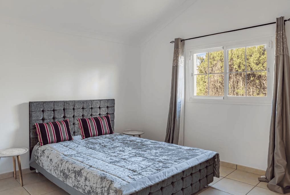 4 quarto Moradia para venda em Estepona com piscina garagem - 1 500 000 € (Ref: 9824684)
