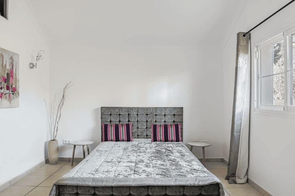 4 quarto Moradia para venda em Estepona com piscina garagem - 1 500 000 € (Ref: 9824684)