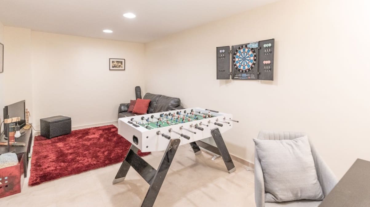 5 bedroom Villa for sale in Mijas Costa with pool garage - € 1,890,000 (Ref: 9824685)