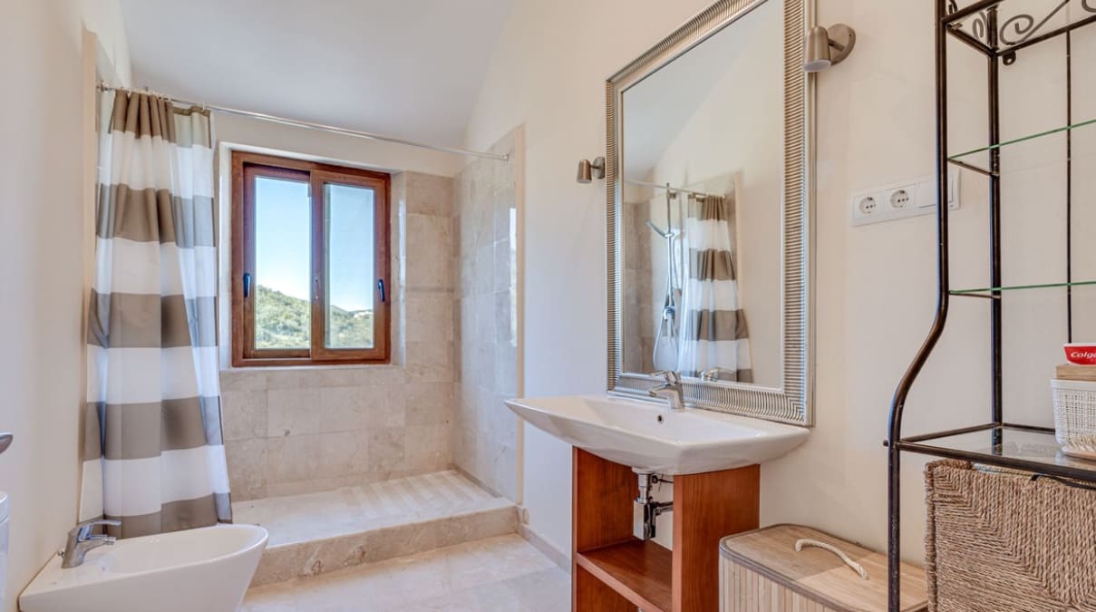 5 bedroom Villa for sale in Mijas Costa with pool garage - € 1,890,000 (Ref: 9824685)