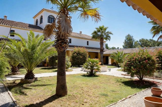 13 quarto Moradia para venda em Almogía com piscina garagem - 2 200 000 € (Ref: 9824688)