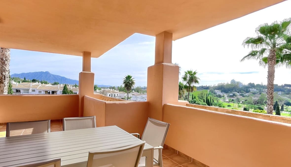 3 makuuhuone Kattohuoneisto myytävänä paikassa Marbella mukana uima-altaan 
autotalli - 400 000 € (Ref: 9824689)