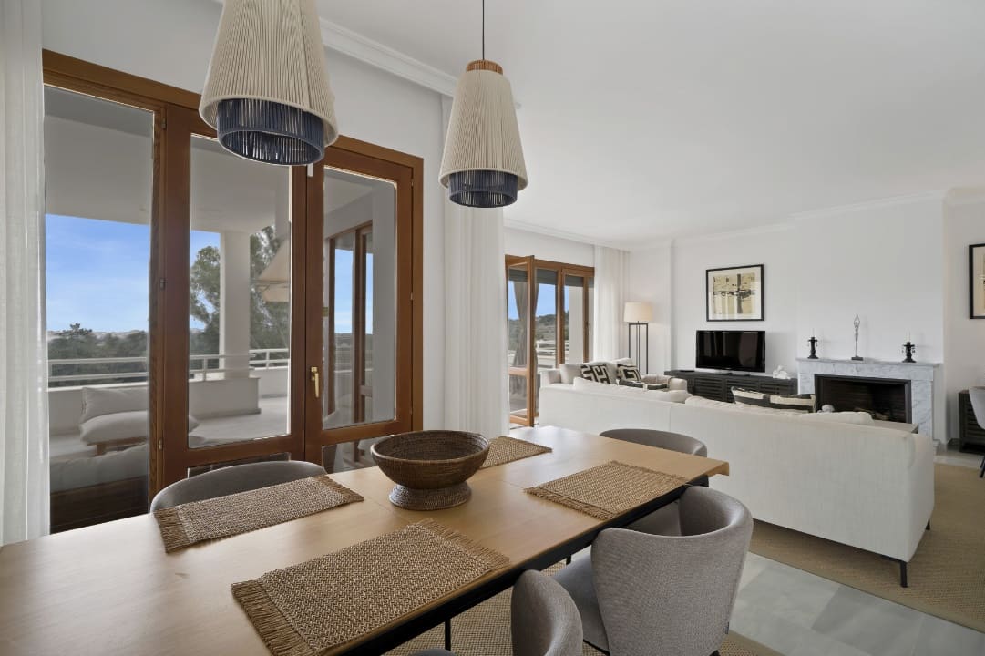 2 slaapkamer Appartement te koop in Marbella met zwembad garage - € 890.000 (Ref: 9824690)