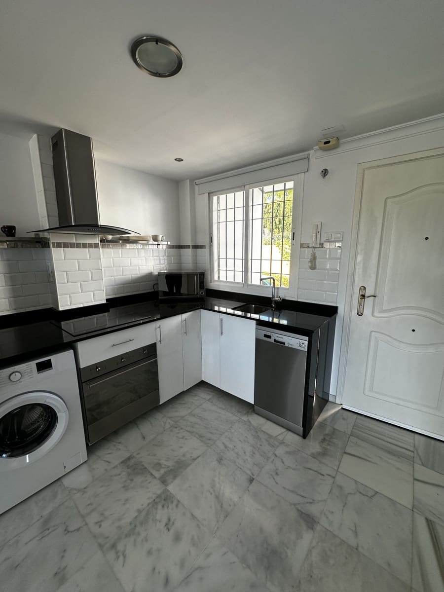 2 chambre Appartement à vendre à Marbella avec piscine garage - 460 000 € (Ref: 9824693)