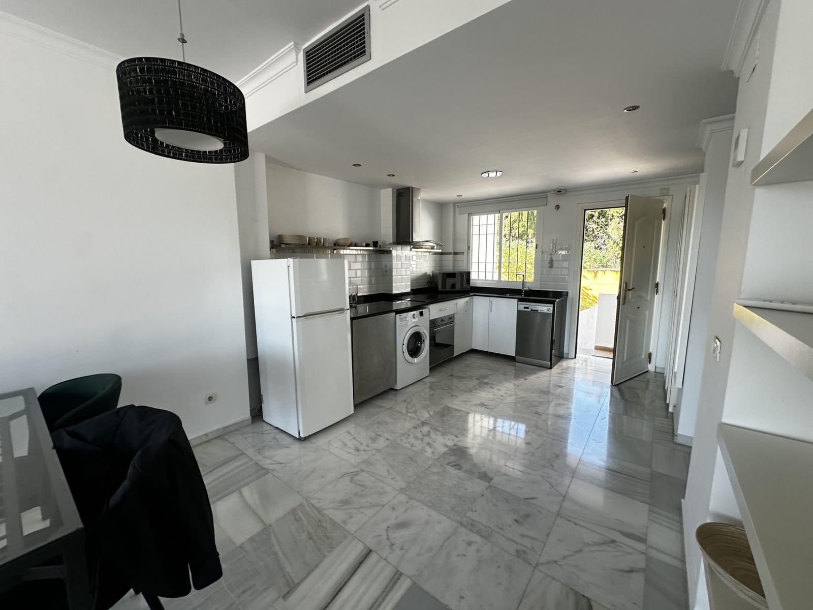 2 chambre Appartement à vendre à Marbella avec piscine garage - 460 000 € (Ref: 9824693)