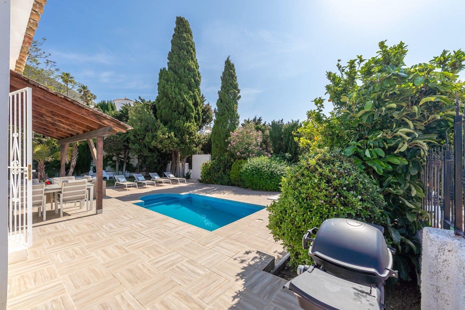 3 sypialnia Willa na sprzedaż w Benalmadena z basenem garażem - 799 999 € (Ref: 9830879)