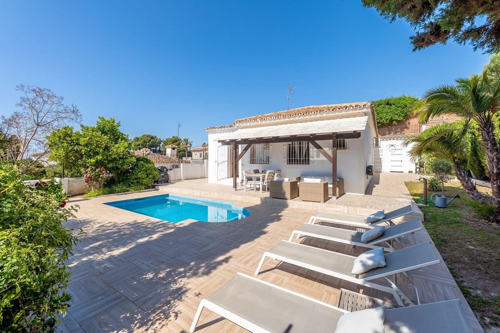 3 sypialnia Willa na sprzedaż w Benalmadena z basenem garażem - 799 999 € (Ref: 9830879)