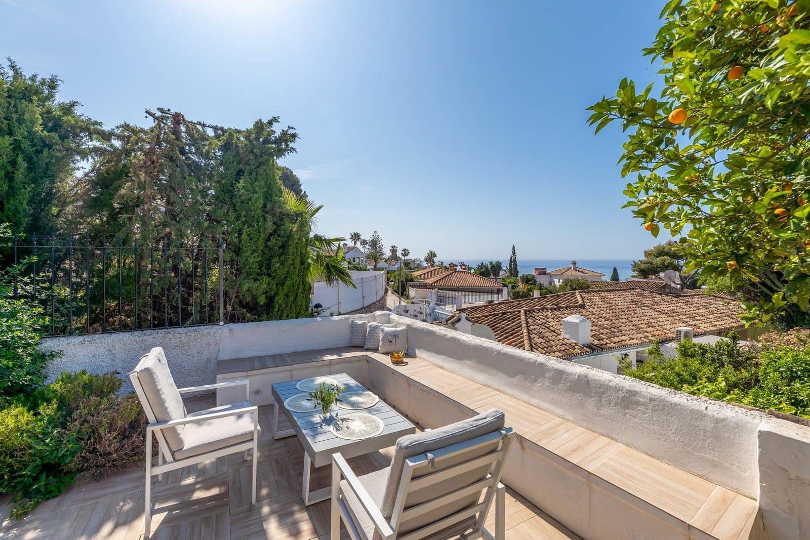 3 sypialnia Willa na sprzedaż w Benalmadena z basenem garażem - 799 999 € (Ref: 9830879)