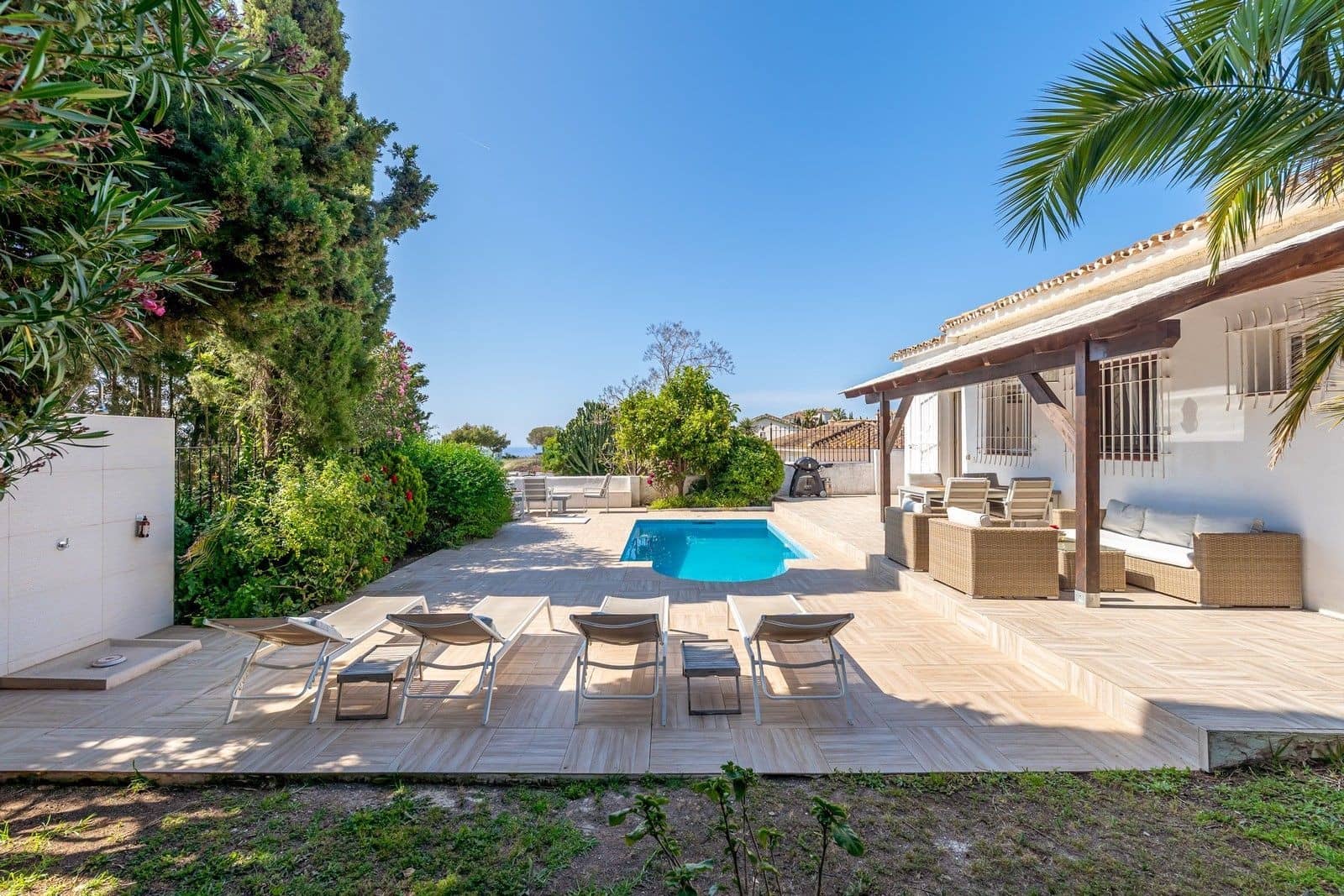 3 sypialnia Willa na sprzedaż w Benalmadena z basenem garażem - 799 999 € (Ref: 9830879)