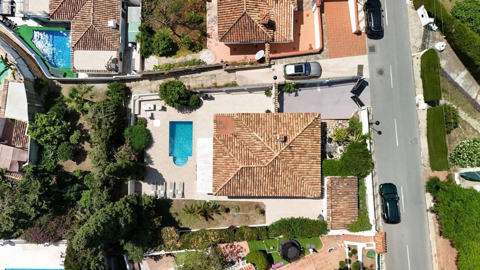 3 sypialnia Willa na sprzedaż w Benalmadena z basenem garażem - 799 999 € (Ref: 9830879)