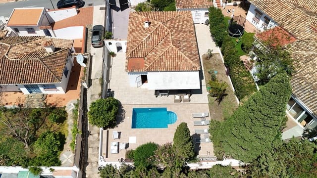 3 sypialnia Willa na sprzedaż w Benalmádena z basenem garażem - 799 999 € (Ref: 9830879)