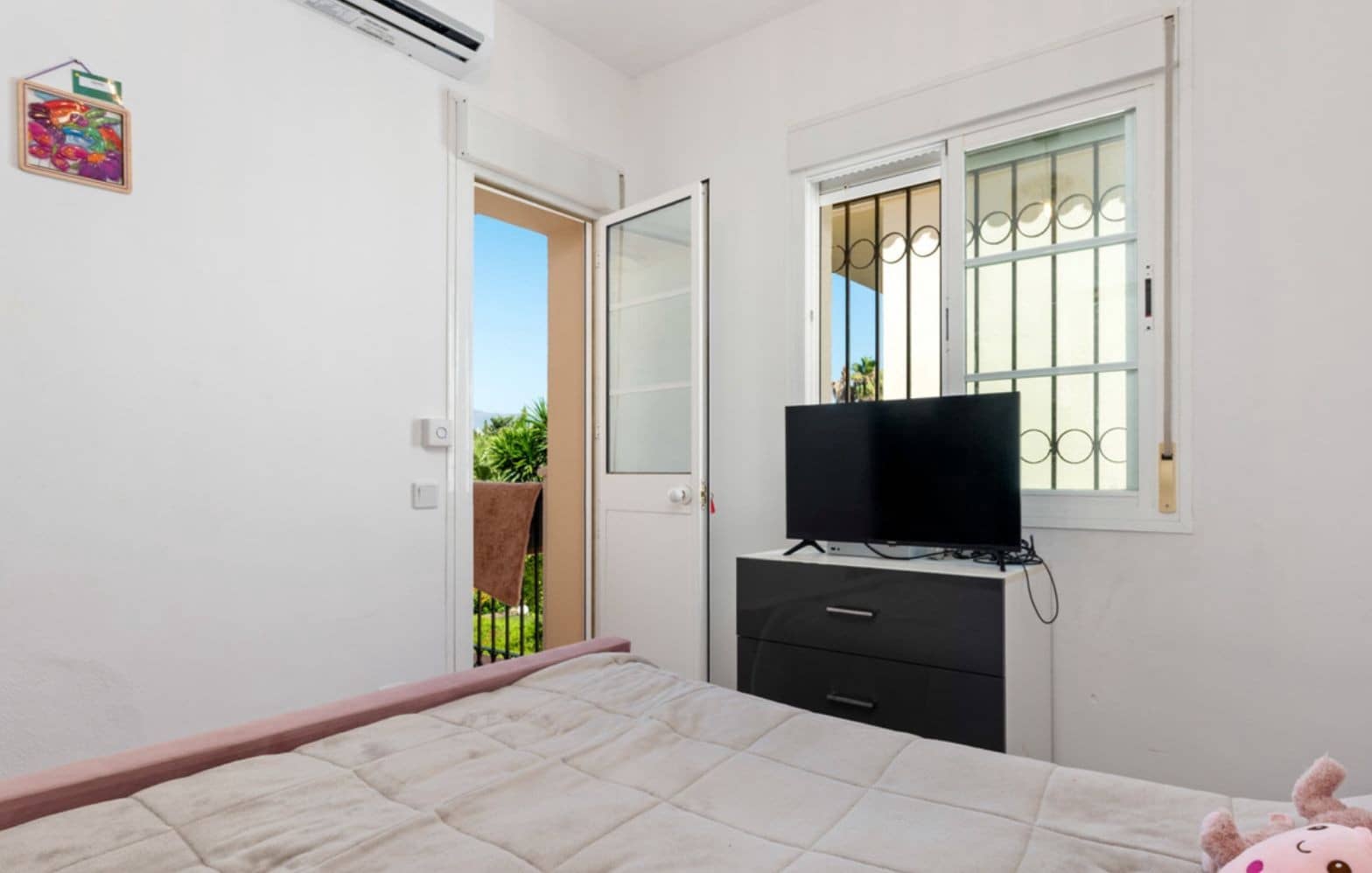 4 soverom Villa til salgs i Marbella med svømmebasseng garasje - € 795 000 (Ref: 9836023)