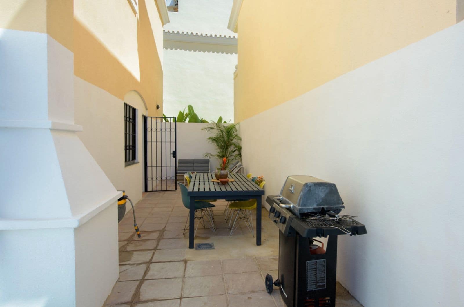 4 soverom Villa til salgs i Marbella med svømmebasseng garasje - € 795 000 (Ref: 9836023)