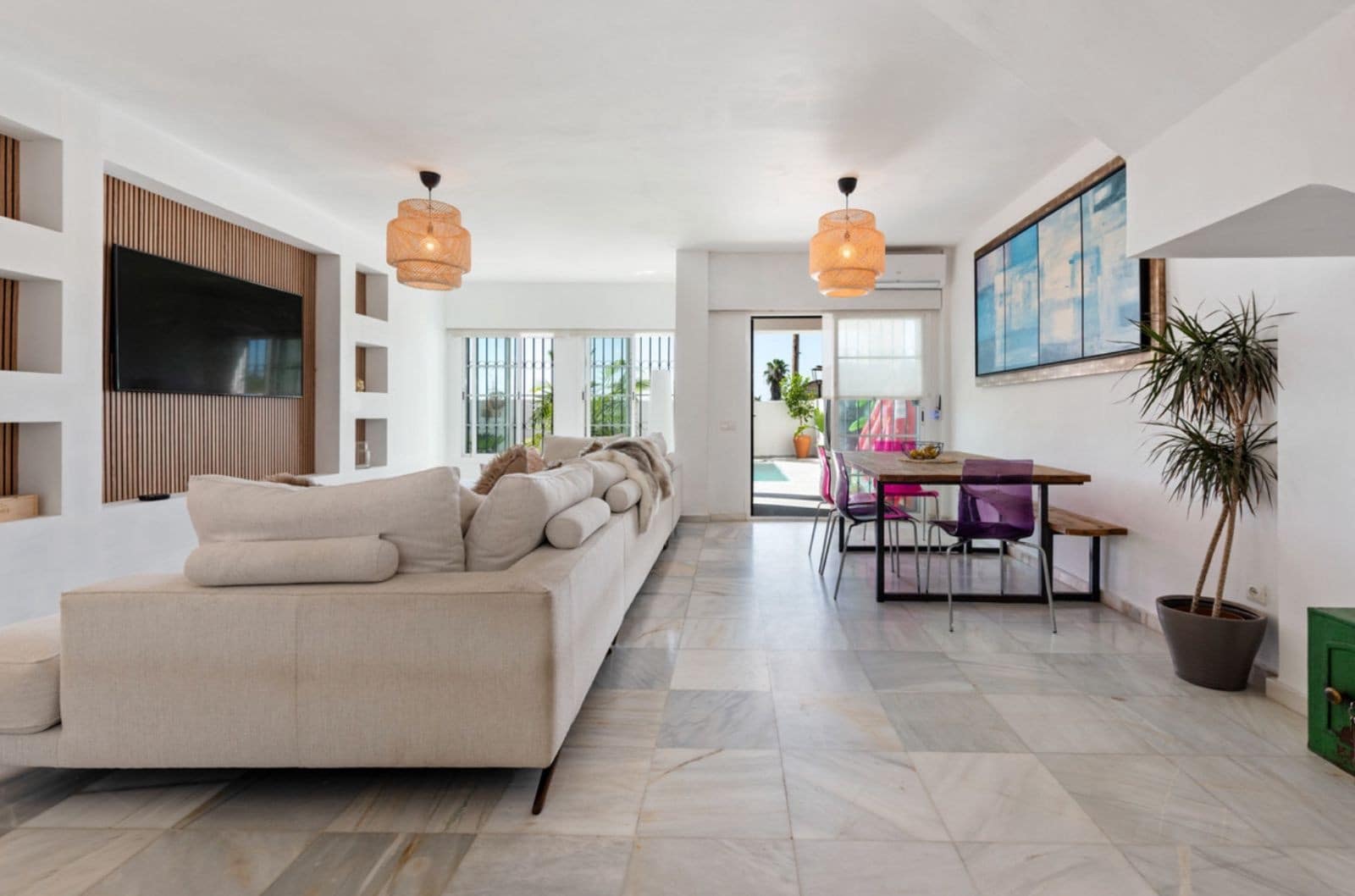 4 soverom Villa til salgs i Marbella med svømmebasseng garasje - € 795 000 (Ref: 9836023)
