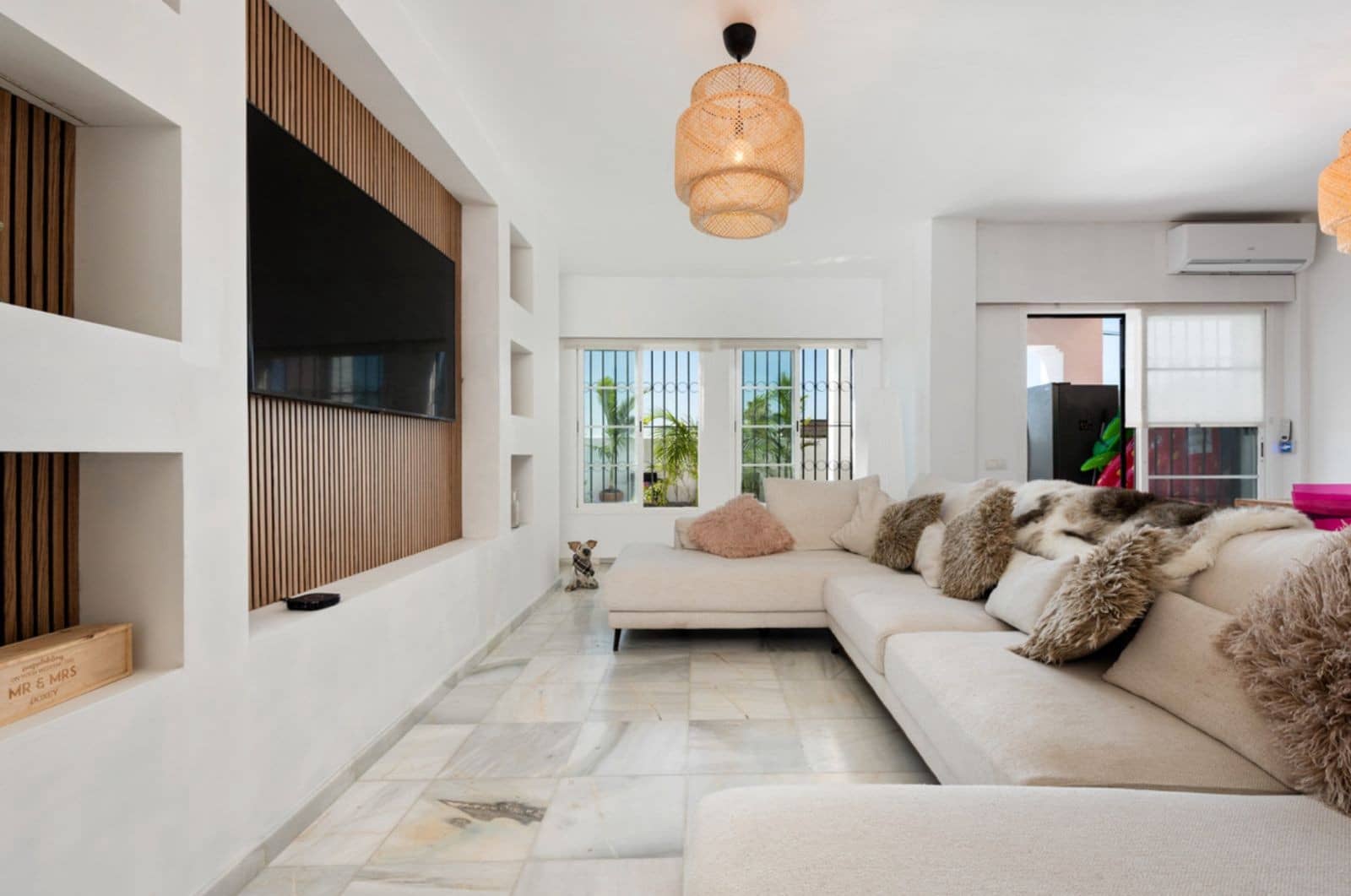 4 soverom Villa til salgs i Marbella med svømmebasseng garasje - € 795 000 (Ref: 9836023)