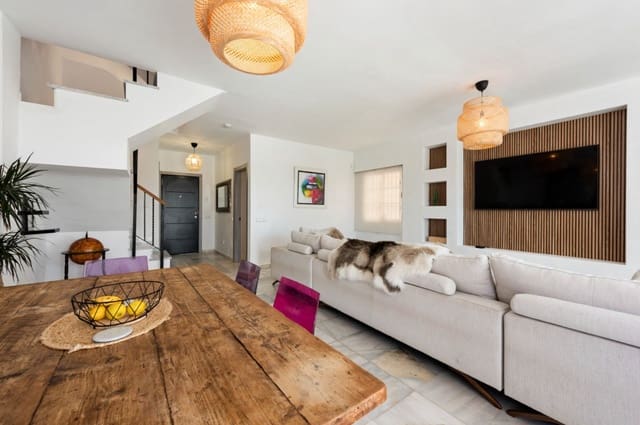 4 soverom Villa til salgs i Marbella med svømmebasseng garasje - € 795 000 (Ref: 9836023)