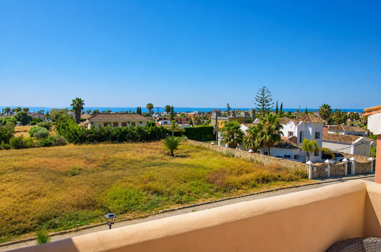 4 soverom Villa til salgs i Marbella med svømmebasseng garasje - € 795 000 (Ref: 9836023)