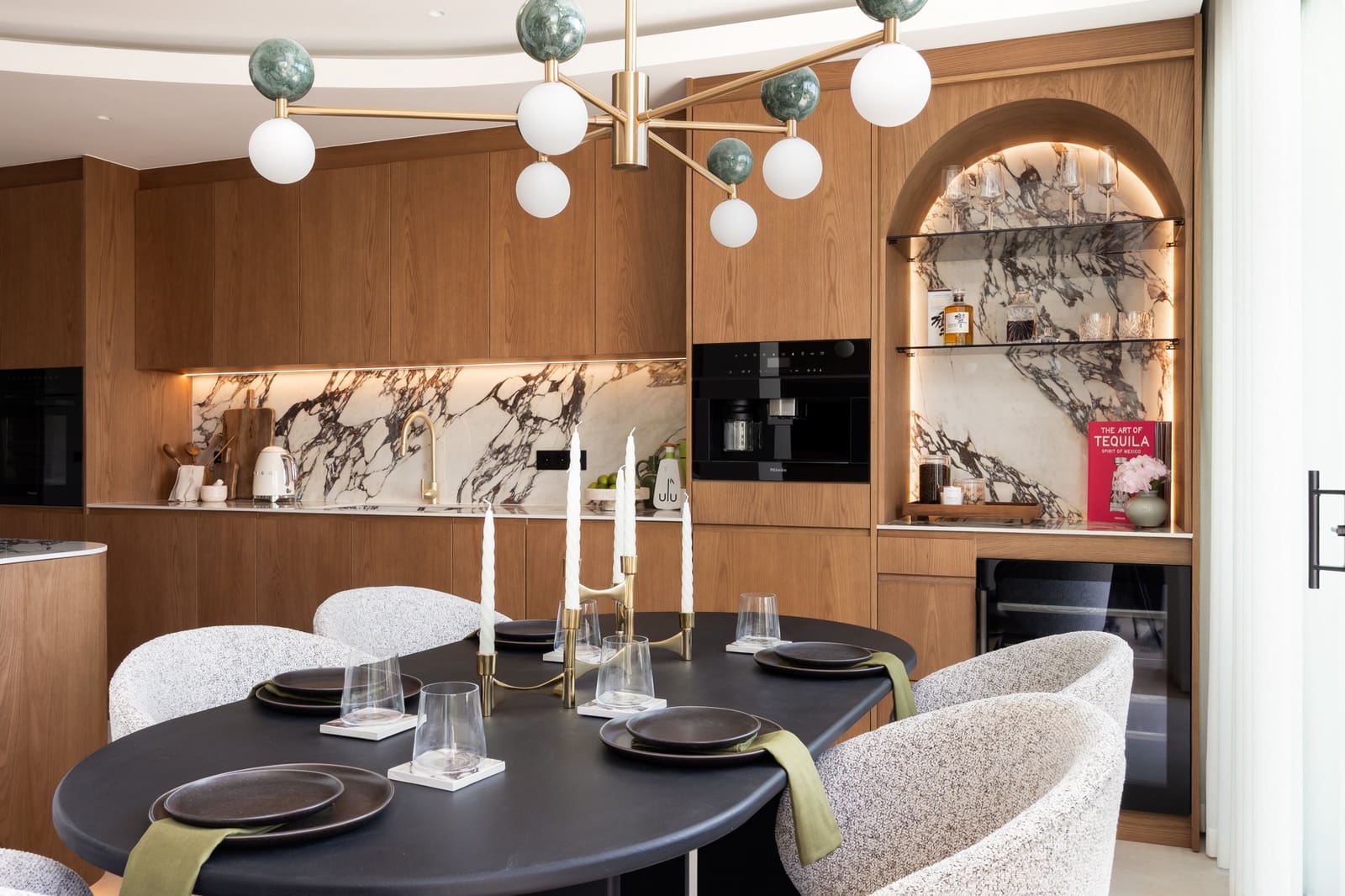 4 slaapkamer Huis te koop in Benahavis met zwembad garage - € 1.850.000 (Ref: 9836034)