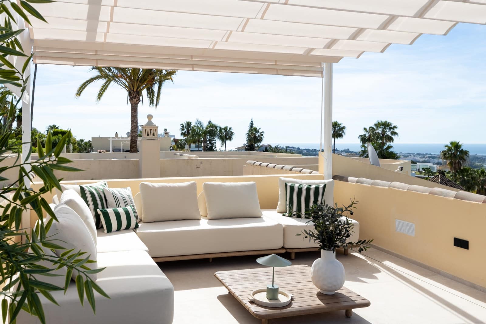 4 slaapkamer Huis te koop in Benahavis met zwembad garage - € 1.850.000 (Ref: 9836034)