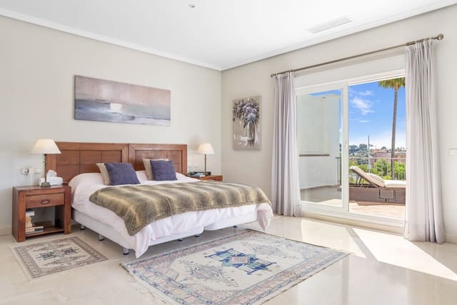 6 quarto Moradia para venda em Benahavís com piscina garagem - 2 690 000 € (Ref: 9836035)