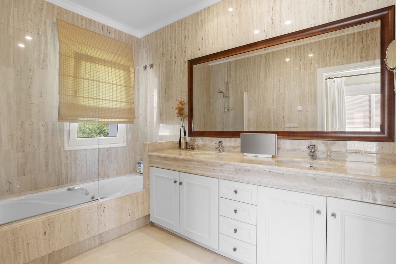 6 camera da letto Villa in vendita in Benahavis con piscina garage - 2.690.000 € (Rif: 9836035)