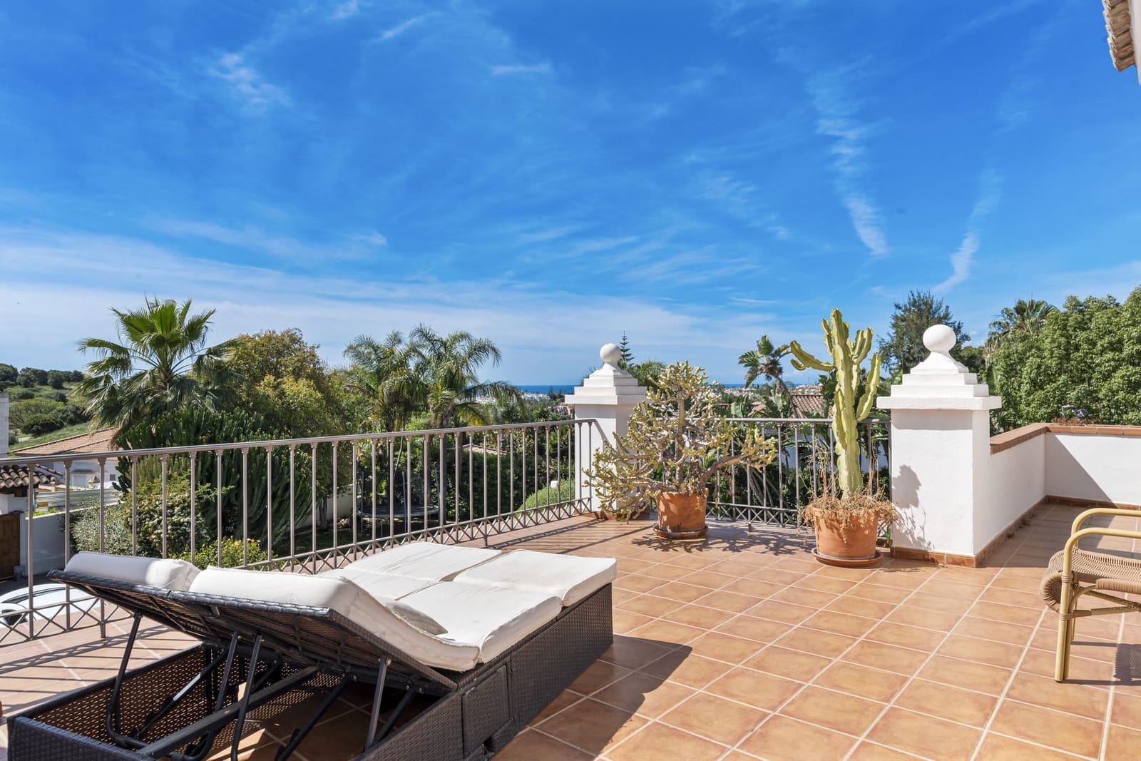 6 camera da letto Villa in vendita in Benahavis con piscina garage - 2.690.000 € (Rif: 9836035)