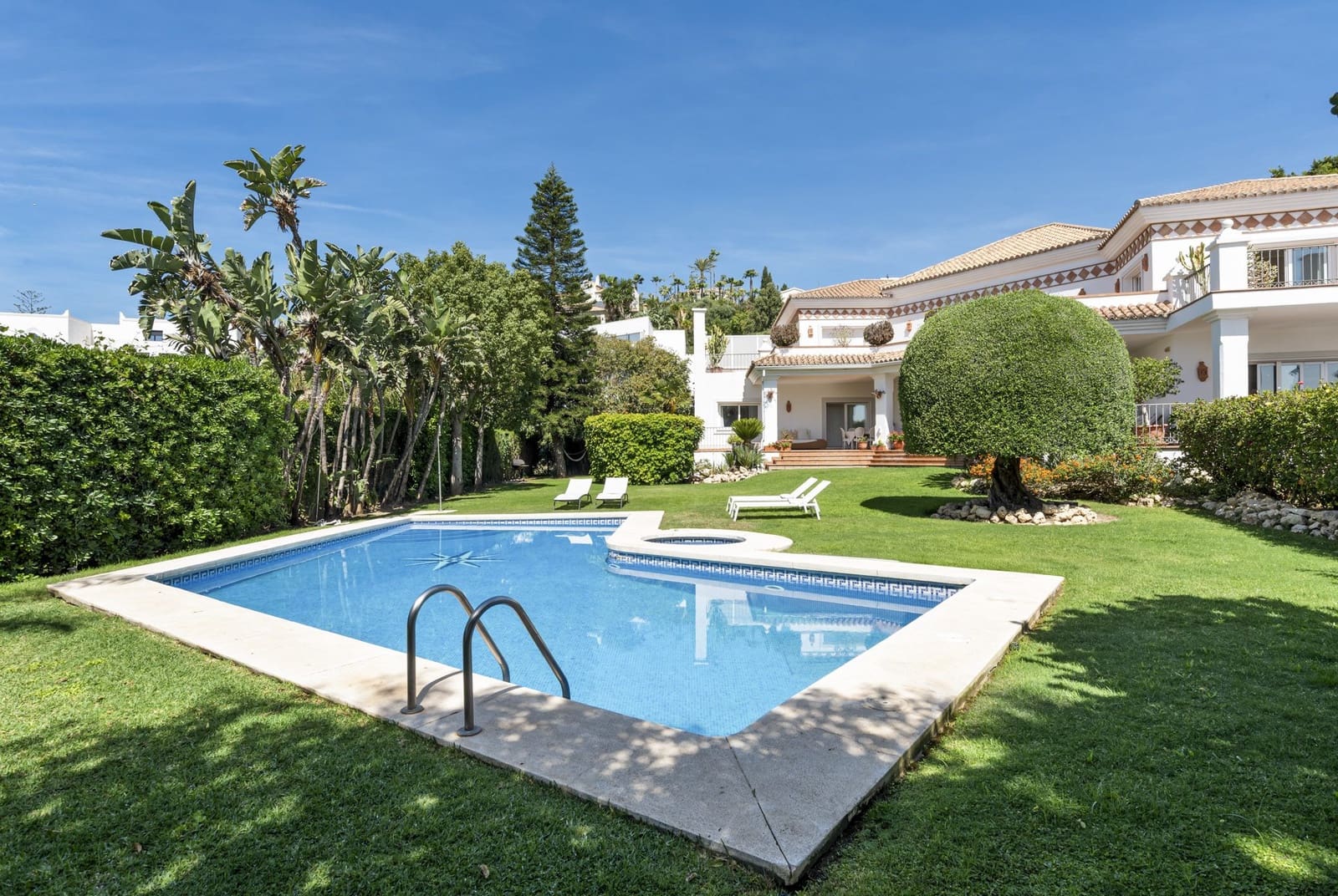 6 camera da letto Villa in vendita in Benahavis con piscina garage - 2.690.000 € (Rif: 9836035)