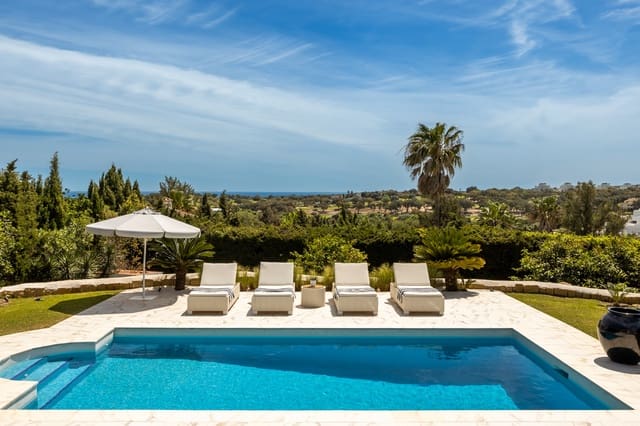 3 soverom Villa til salgs i Sotogrande, San Roque med svømmebasseng garasje - € 1 795 000 (Ref: 9840867)