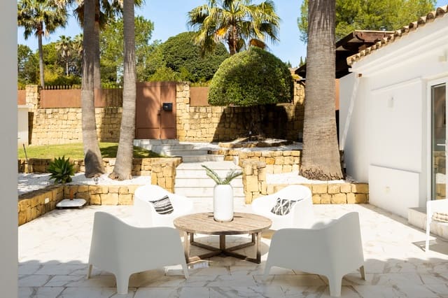 3 soverom Villa til salgs i Sotogrande, San Roque med svømmebasseng garasje - € 1 795 000 (Ref: 9840867)