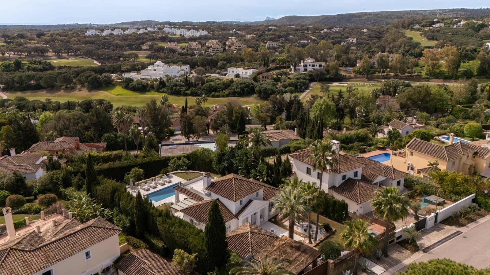 3 soverom Villa til salgs i Sotogrande med svømmebasseng garasje - € 1 795 000 (Ref: 9840867)