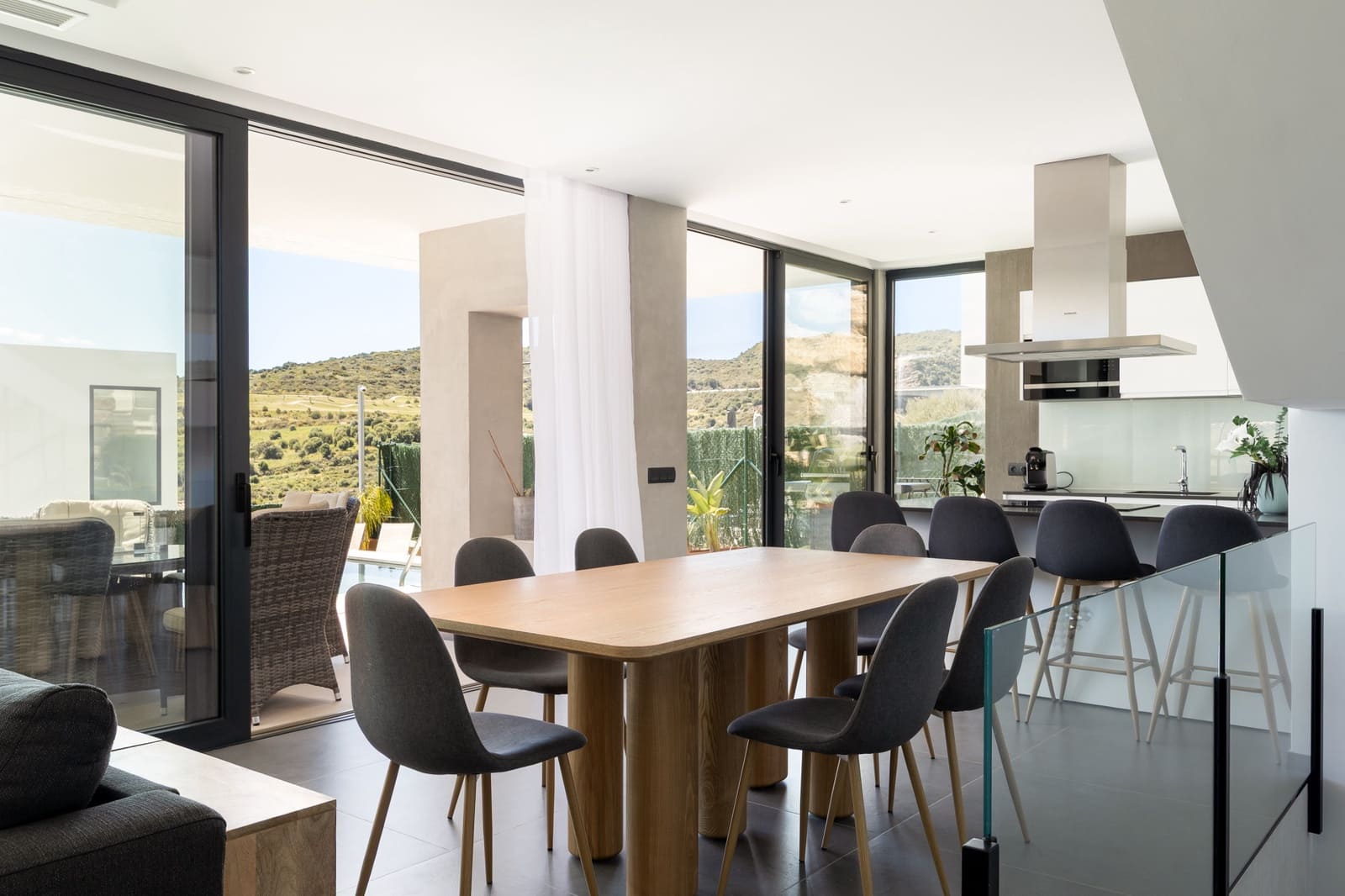 4 slaapkamer Villa te koop in Estepona met zwembad garage - € 1.295.000 (Ref: 9840868)