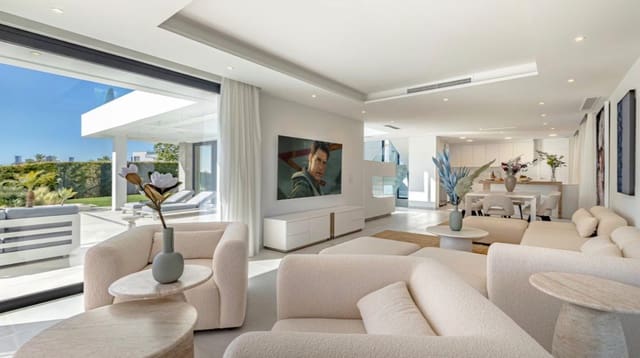 5 sovrum Villa till salu i Marbella med pool garage - 2 595 000 € (Ref: 9845116)