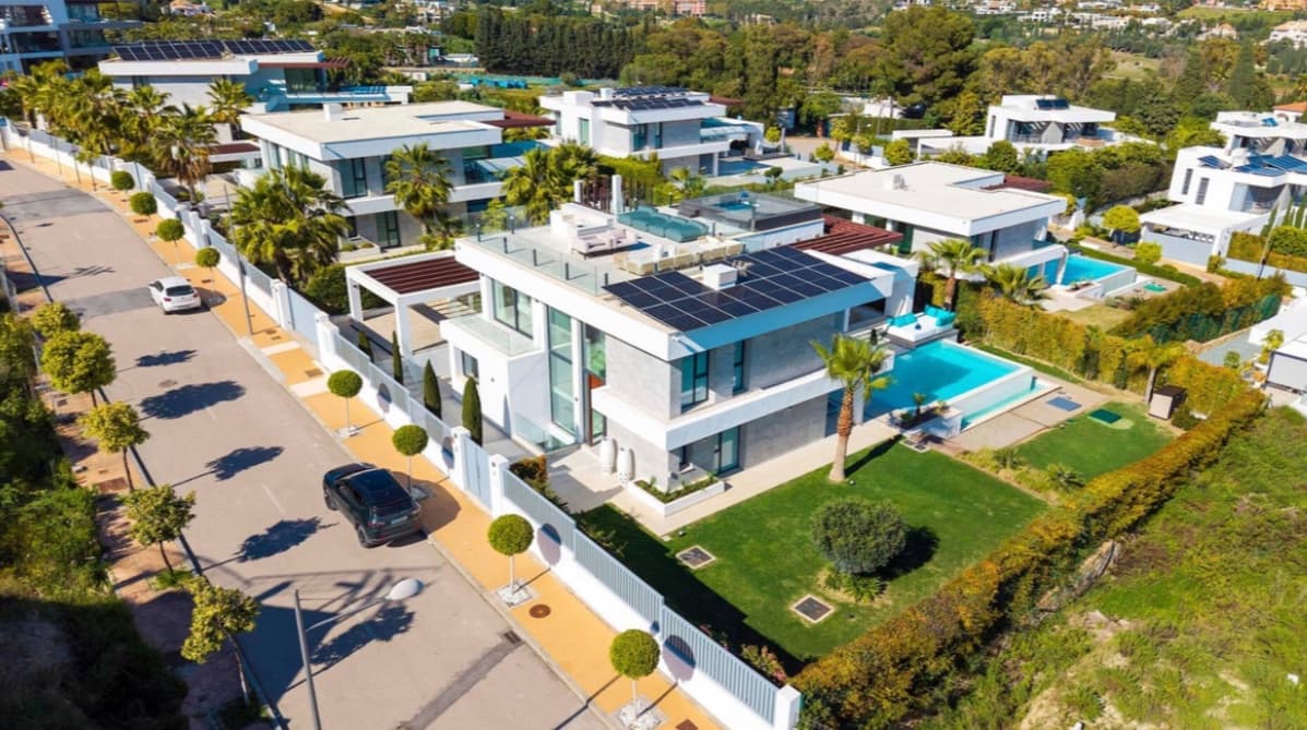 5 sovrum Villa till salu i Marbella med pool garage - 2 595 000 € (Ref: 9845116)
