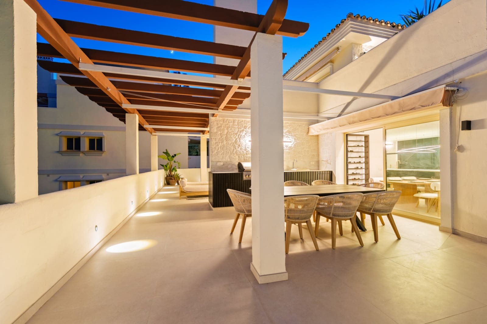 3 slaapkamer Penthouse te koop in Marbella met zwembad garage - € 2.650.000 (Ref: 9845117)