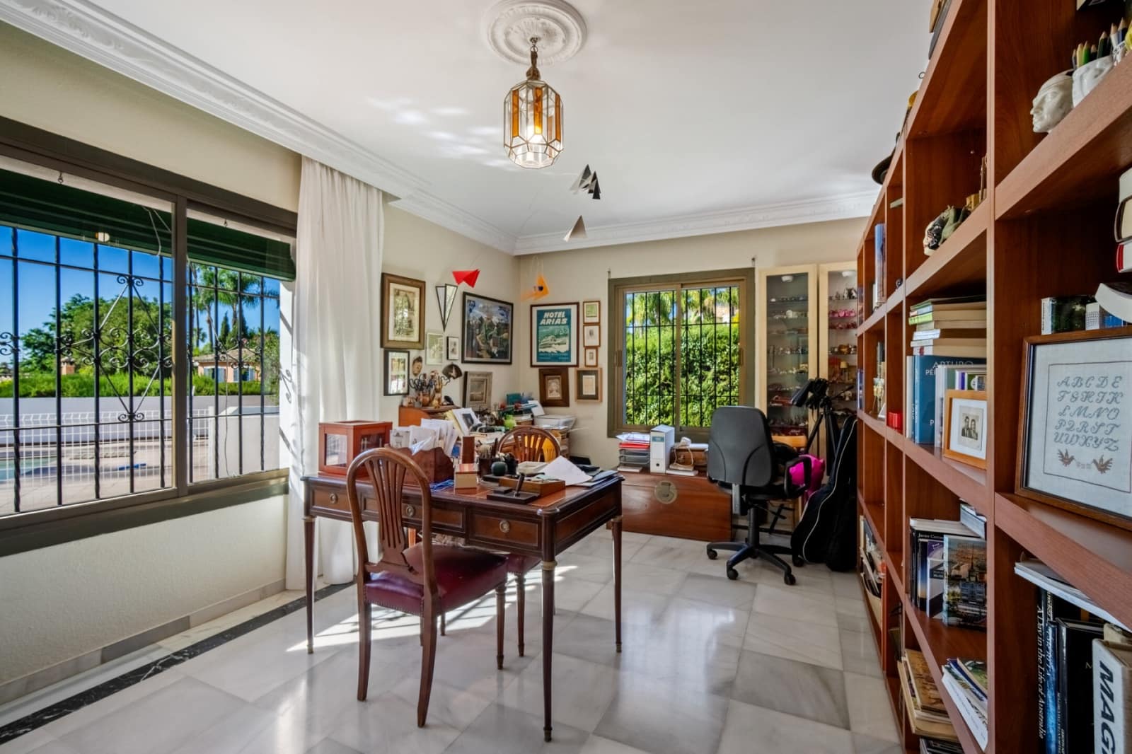 4 bedroom Villa for sale in Marbella with pool garage - € 2,695,000 (Ref: 9845118)