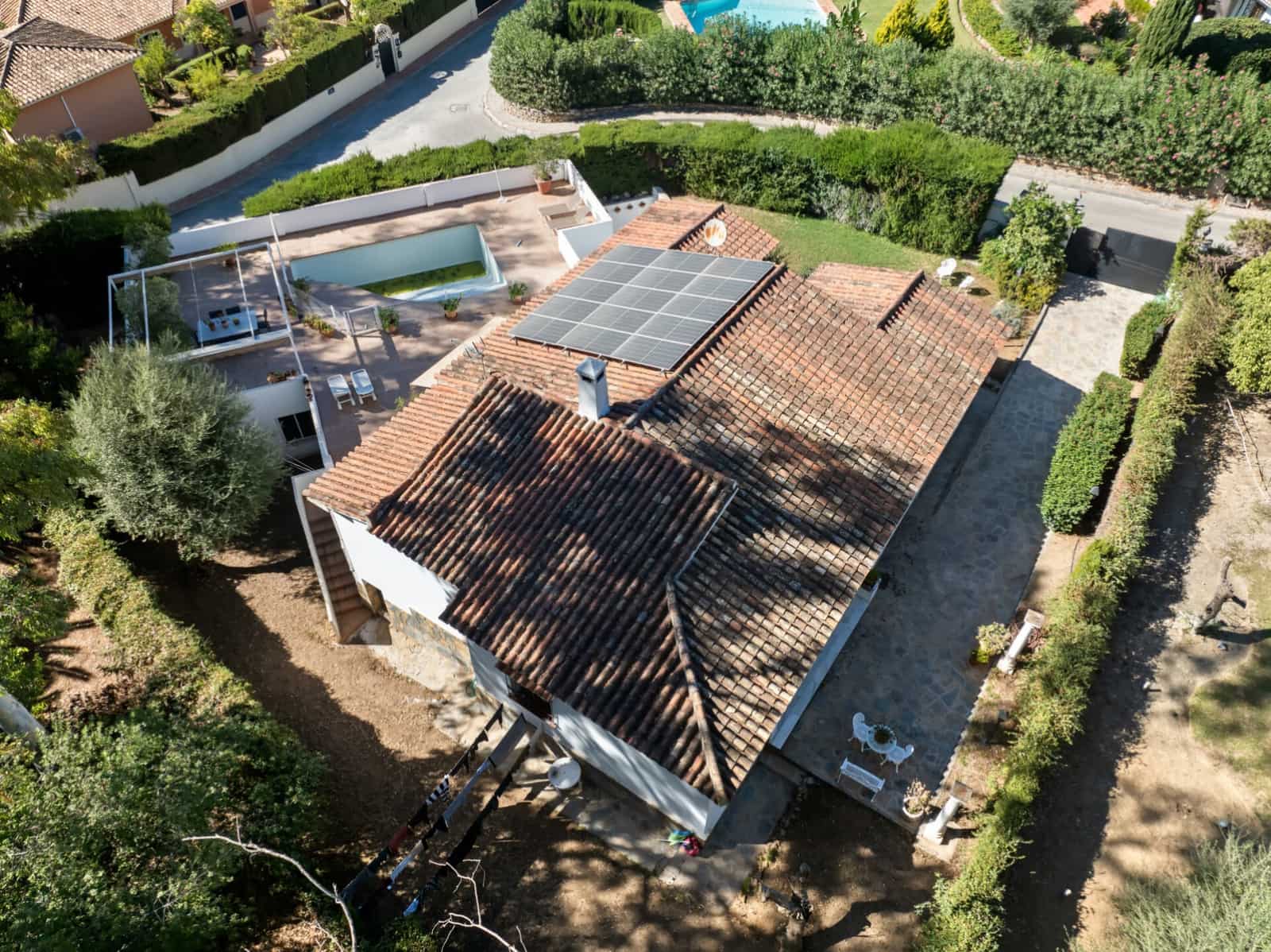 4 bedroom Villa for sale in Marbella with pool garage - € 2,695,000 (Ref: 9845118)