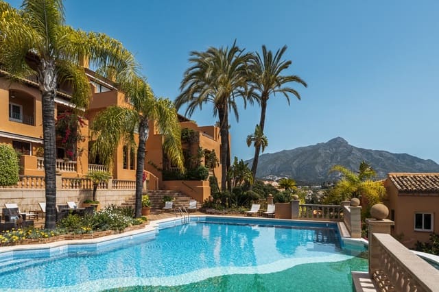 4 soverom Leilighet til salgs i Marbella med svømmebasseng garasje - € 2 648 000 (Ref: 9845120)