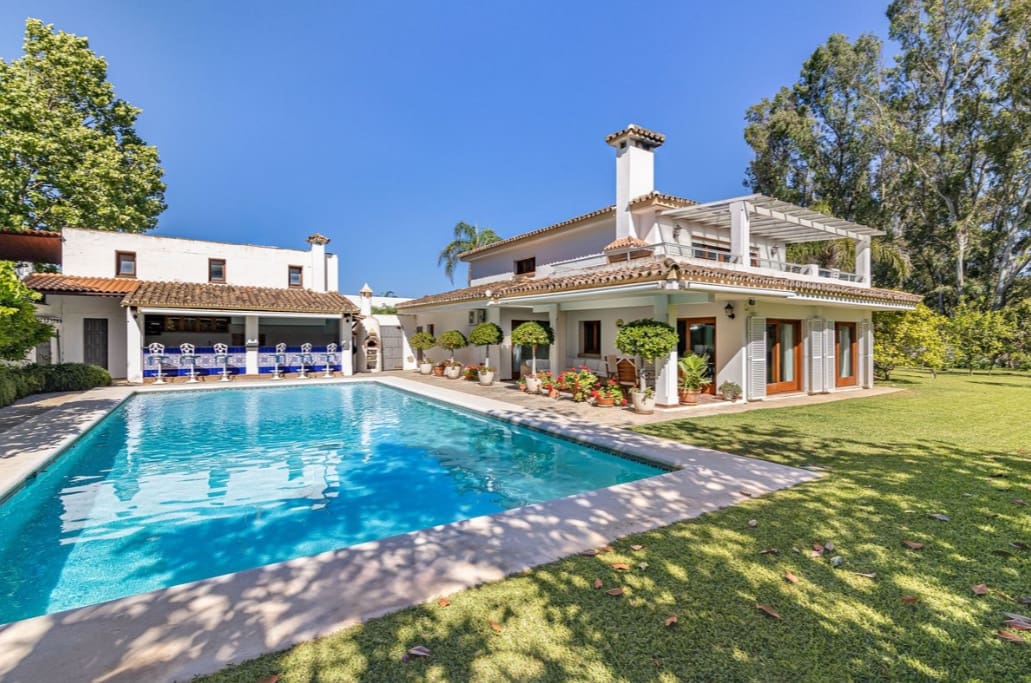 5 soveværelse Villa til salg i Marbella med swimmingpool garage - € 2.400.000 (Ref: 9845122)