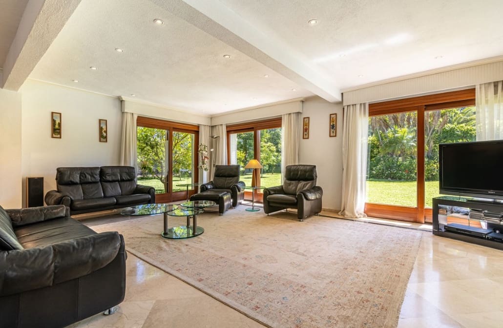 5 soveværelse Villa til salg i Marbella med swimmingpool garage - € 2.400.000 (Ref: 9845122)