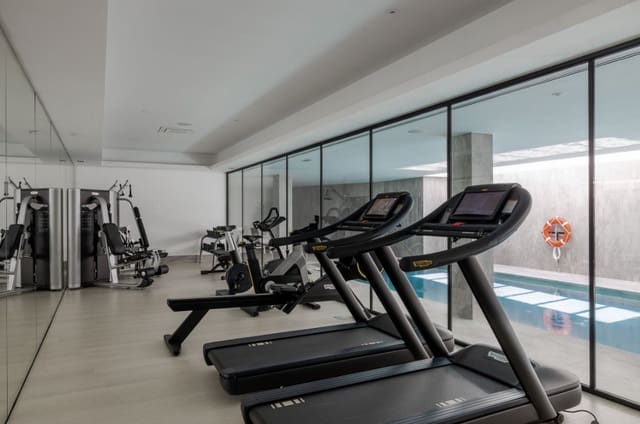 3 soverom Penthouse til salgs i Marbella med svømmebasseng garasje - € 2 890 000 (Ref: 9845123)