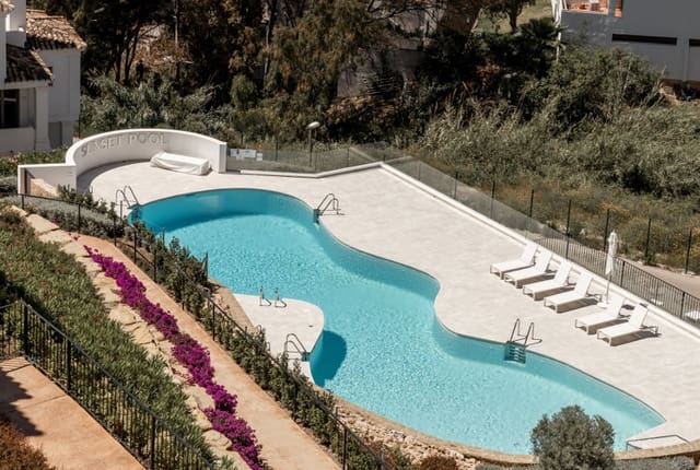 3 soverom Penthouse til salgs i Marbella med svømmebasseng garasje - € 2 890 000 (Ref: 9845123)