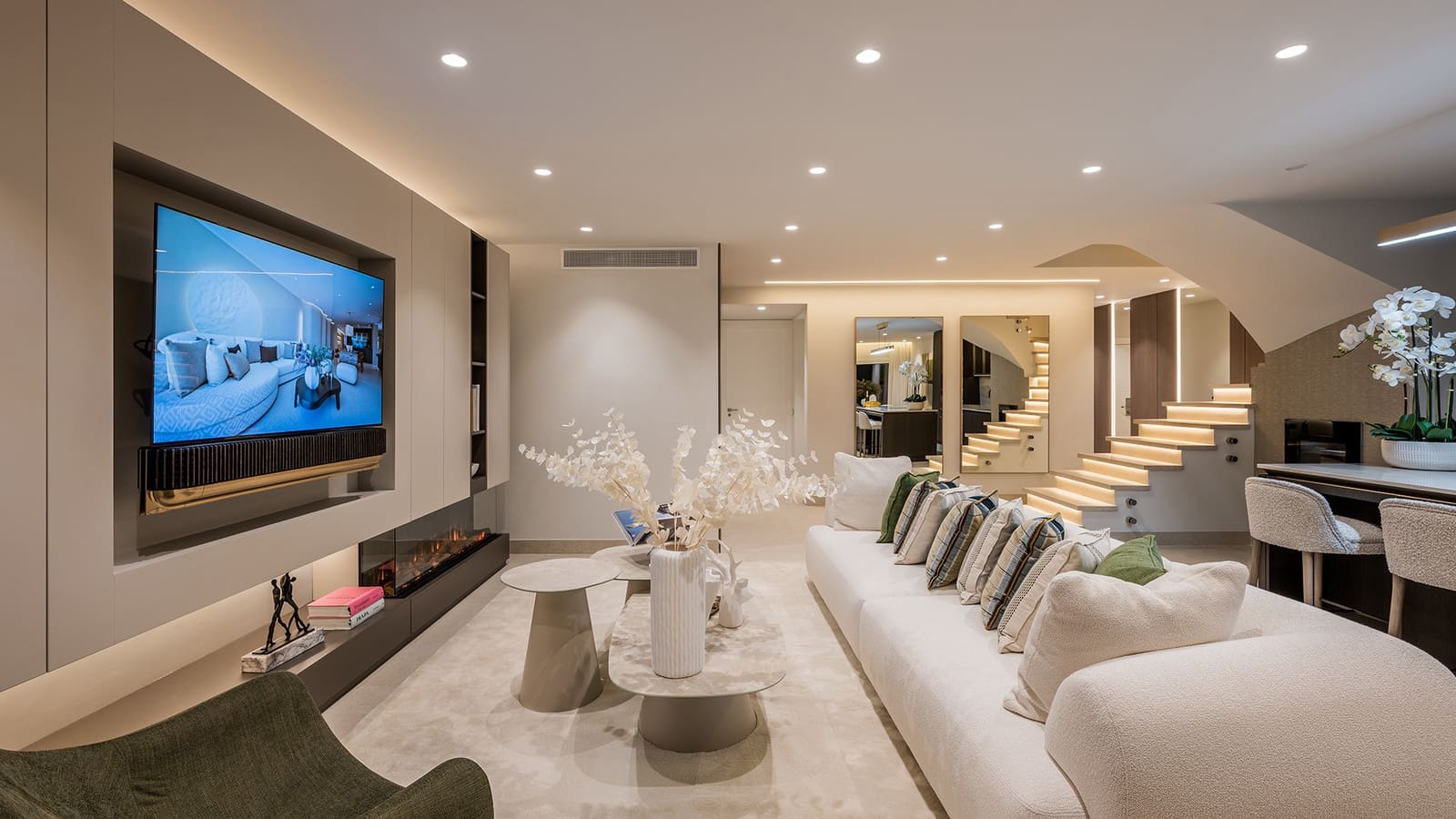 3 bedroom Penthouse for sale in Estepona with pool garage - € 2,995,000 (Ref: 9845129)