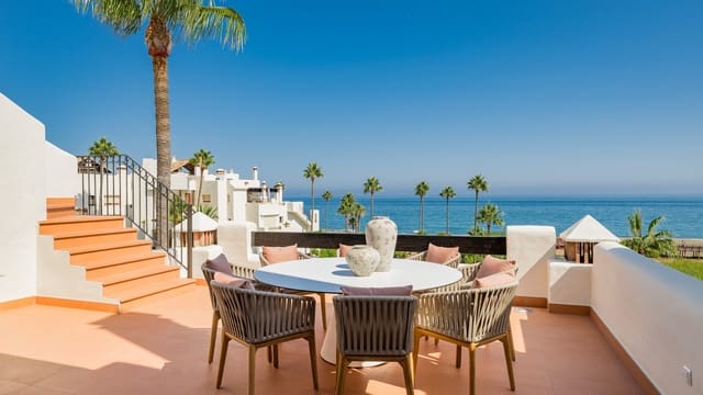 3 soverom Penthouse til salgs i Estepona med svømmebasseng garasje - € 2 995 000 (Ref: 9845131)