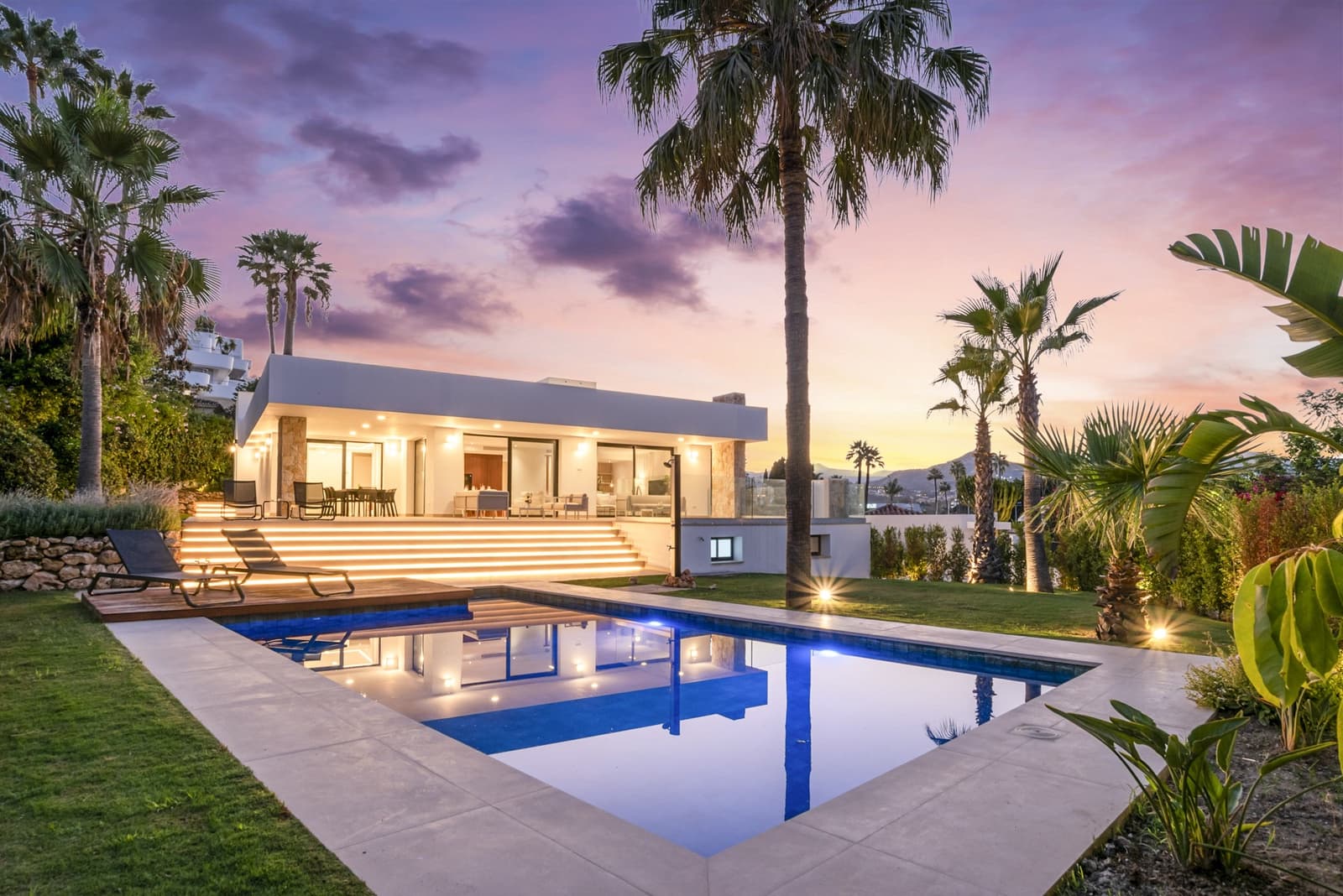 4 soveværelse Villa til salg i Marbella med swimmingpool garage - € 2.995.000 (Ref: 9845134)