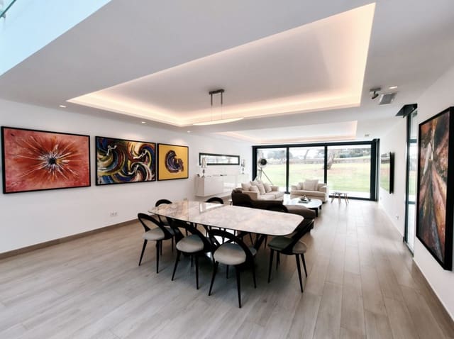 5 soveværelse Villa til salg i Sotogrande, San Roque med swimmingpool garage - € 2.800.000 (Ref: 9845135)