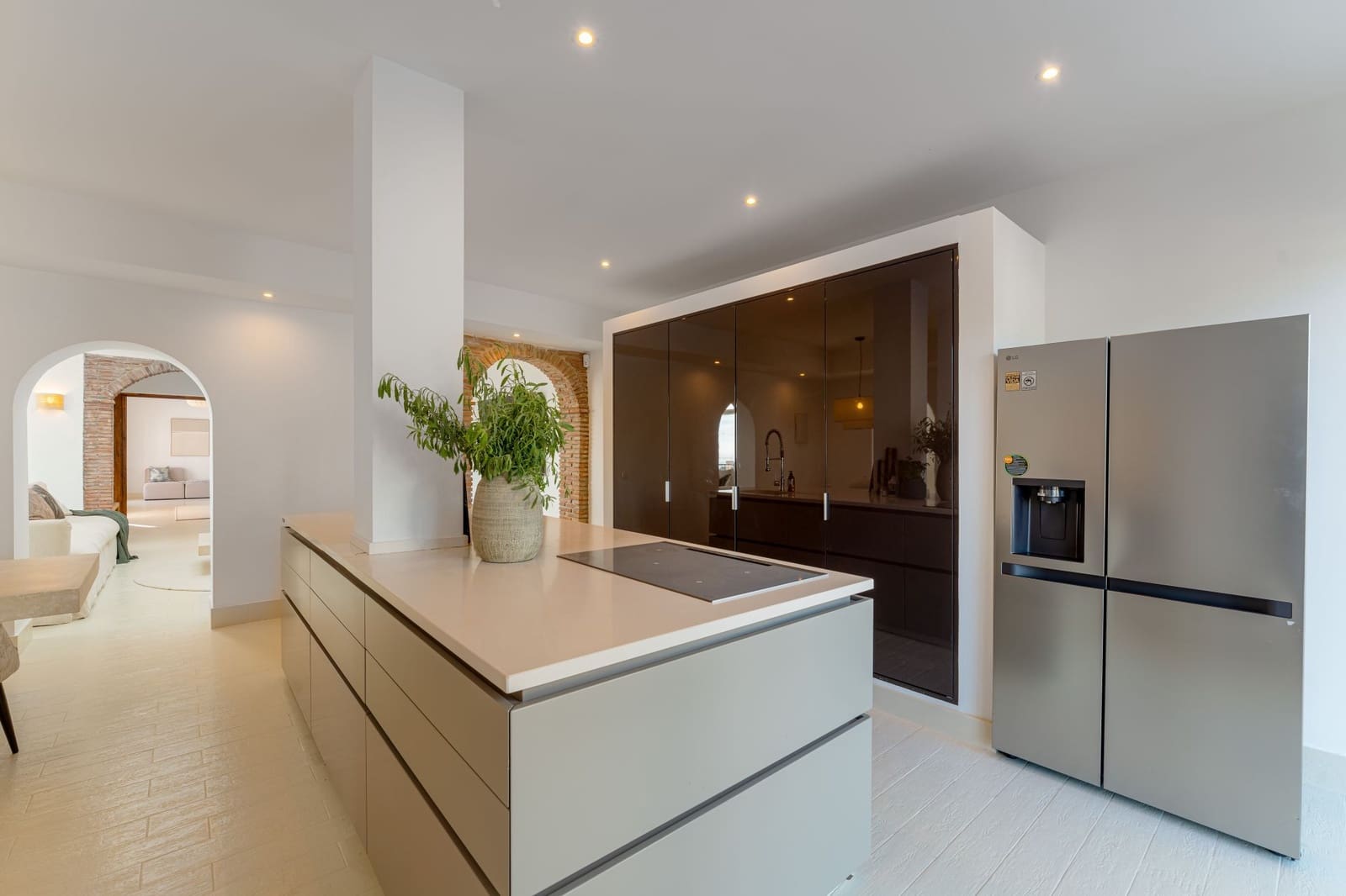 6 Zimmer Villa zu verkaufen in Marbella mit Pool Garage - 2.995.000 € (Ref: 9845136)