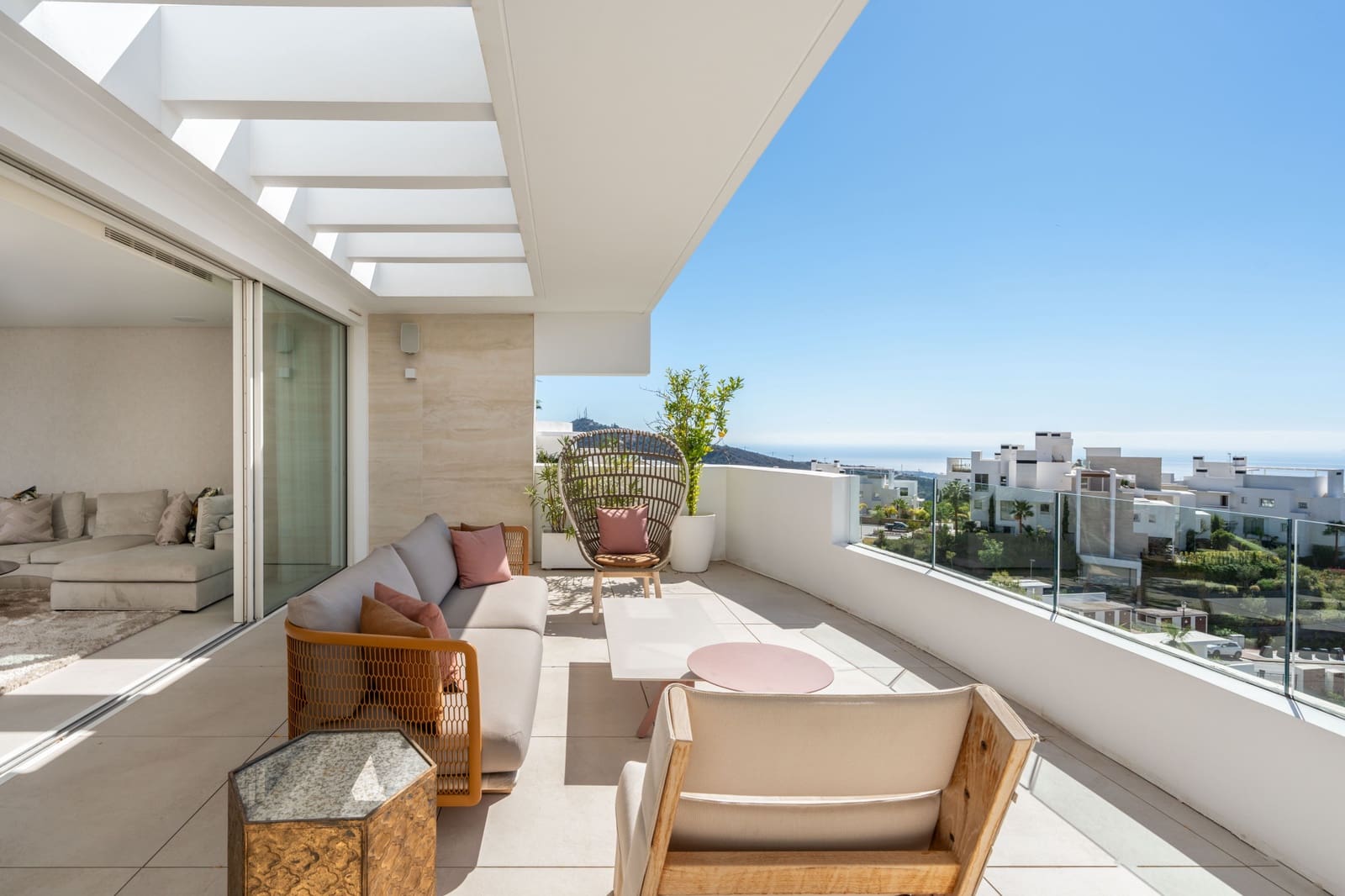 3 sypialnia Apartament na sprzedaż w Marbella z basenem garażem - 2 698 000 € (Ref: 9845137)